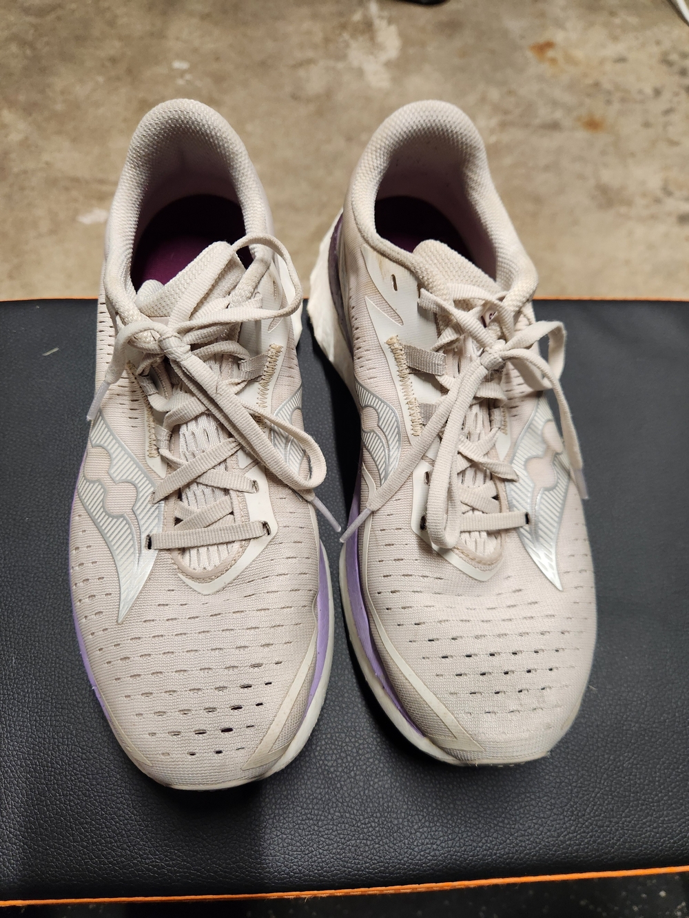 Saucony Women's Running Shoes with Lavender Accents